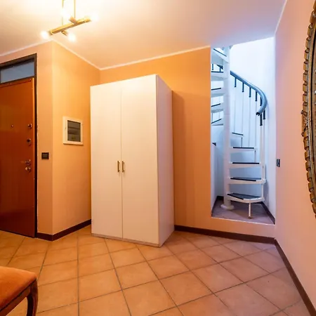 Lakefront Retreat By Wonderful Italy Appartamento