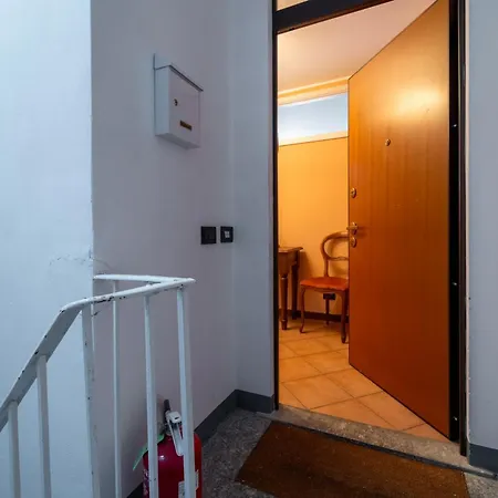 公寓 Lakefront Retreat By Wonderful Italy