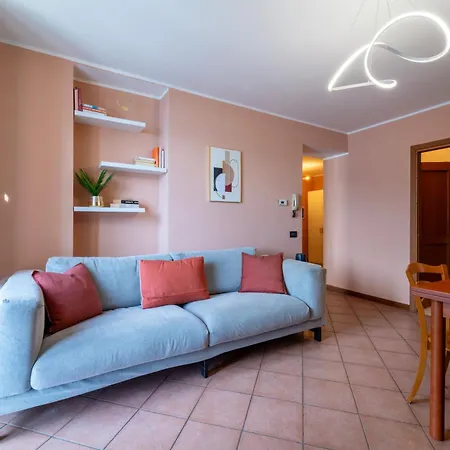 公寓 Lakefront Retreat By Wonderful Italy *