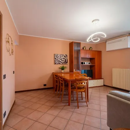 Lakefront Retreat By Wonderful Italy *