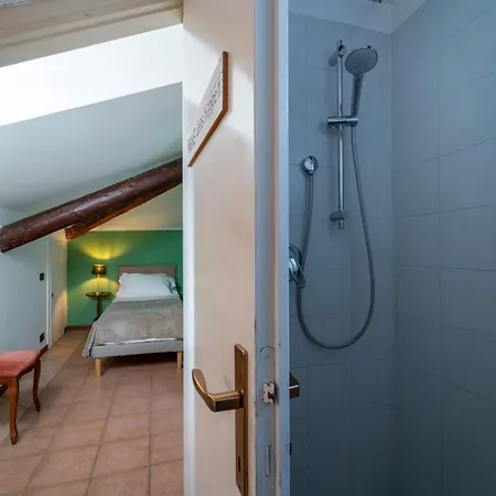 Lakefront Retreat By Wonderful Italy