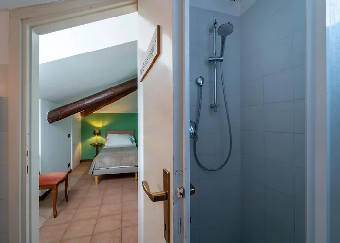 Lakefront Retreat By Wonderful Italy