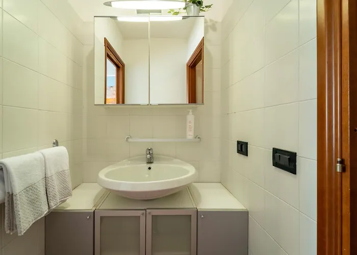 Lägenhet Lakefront Retreat By Wonderful Italy