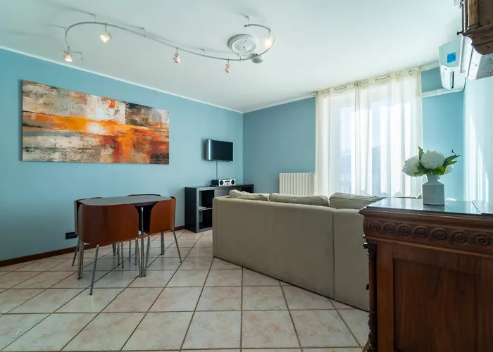 Lakefront Retreat By Wonderful Italy *