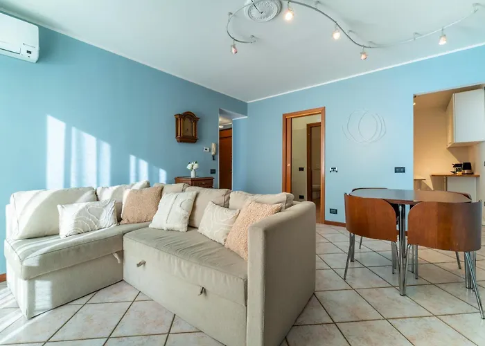 Lakefront Retreat By Wonderful Italy 아파트 *